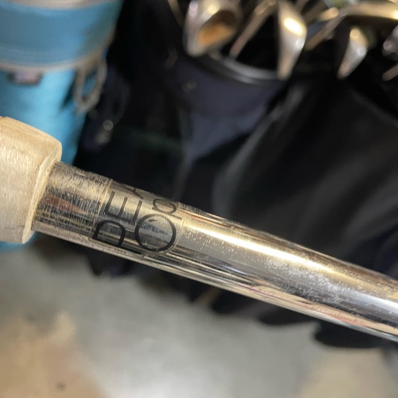 Rare vintage Pearl golf putter in right handed 
Steel shaft 35 - Picture 5 of 9